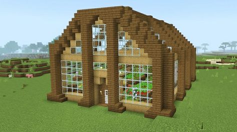 This greenhouse is made in Minecraft survival bedrock. I mainly used spruce and oak wood in this built. See my next built for the interior. #minecraft #greenhouse #bees #bedrock #survival Bee Sanctuary Minecraft, Bee Sanctuary, Minecraft Greenhouse, Cute Bees, Geek Games, Minecraft, Geek Stuff, Bee, Quick Saves