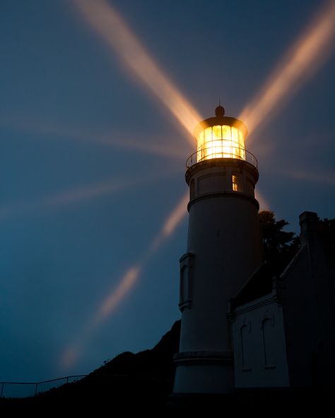 Heceta Head Lighthouse in Florence,Ore Tide Aesthetic, Lighthouse Aesthetic, Lighthouse Of Alexandria, Candle On The Water, Heceta Head Lighthouse, Lighthouse Photography, Lighthouse Design, Lighthouse Lighting, Lighthouses Photography