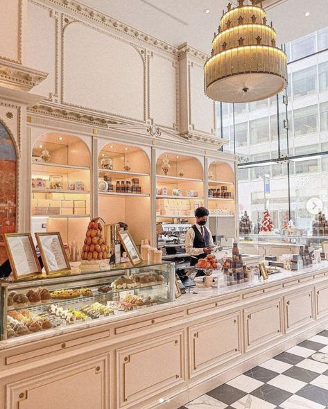 Desert Shop Interior Design, Bakery Aesthetic Interior, French Cafe Aesthetic, Pastry Shop Interior, Luxury Bakery, Cake Shop Interior, Cafe Pastry, Cake Shop Design, Boutique Patisserie