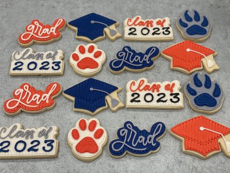 Congratulations Snohomish High School and Glacier Peak High School on graduation last night!! ❤️💙 High School Cookies, High School Graduation Cookies, Graduation Sugar Cookies, School Cookies, Graduation Cookies, Sweet Cupcakes, High School Graduation, Icing Cookies, Royal Icing Cookies