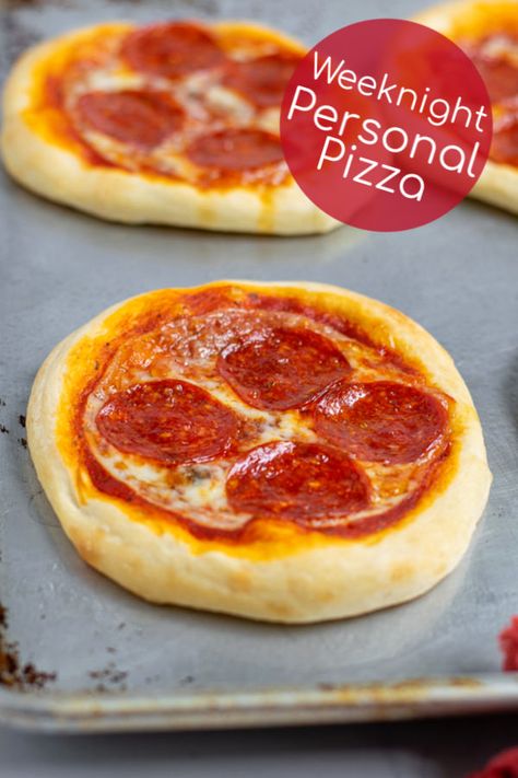 This weeknight Personal Pizza Recipe is a breeze to make, with only 4 ingredients you can can homemade pizza in less time than it takes to cook a frozen pizza. This recipe for personal pizza is sure to delight the whole family on a weeknight. Make your individual pizza tonight! #ad #Back2School #RhodesBread #personalpizza #weeknightdinner #dough #forkids #recipe #homemade #easy #oven Personal Pizza Recipe, Individual Pizza, Food Kids Love, Personal Pizzas, Pizza From Scratch, Vegetarian Pizza Recipe, Dinner Mexican, Frozen Dinner Rolls, Individual Pizzas