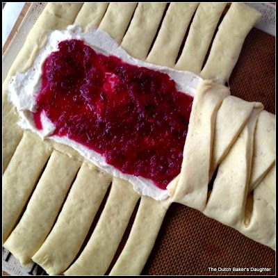 The Dutch Baker's Daughter: Eggnog and Cranberry Christmas Braid...and a Giveaway! Butterbraid Recipes, Cream Cheese Braid, Butter Braids, Christmas Breads, Party Bread, Cream Cheese Danish, Cranberry Cream Cheese, Waffle Cookies, Braided Bread