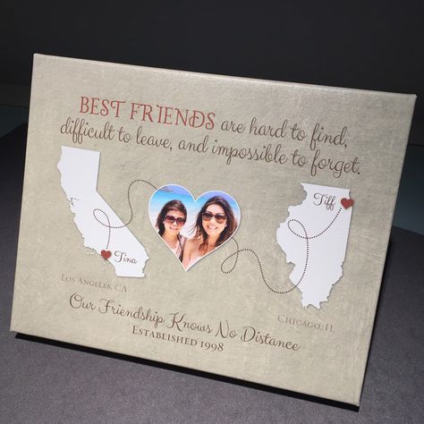 Farewell Friend Gift Ideas, Diy Gift For Long Distance Friend, Goodbye Gifts For Best Friends, Gift Ideas For Long Distance Best Friend, Long Distance Friendship Photo Ideas, Canvas For Best Friend, Long Distance Friendship Gift Ideas, Farewell Gift Ideas For Friends, Best Friend Leaving