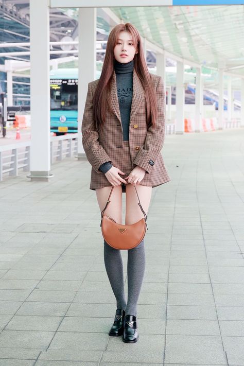 Prada Outfits Women, Prada Ambassador, Sana Minatozaki, Kawaii Fashion Outfits, Twice Sana, Raf Simons, Korean Celebrities, Autumn Outfit, Airport Style