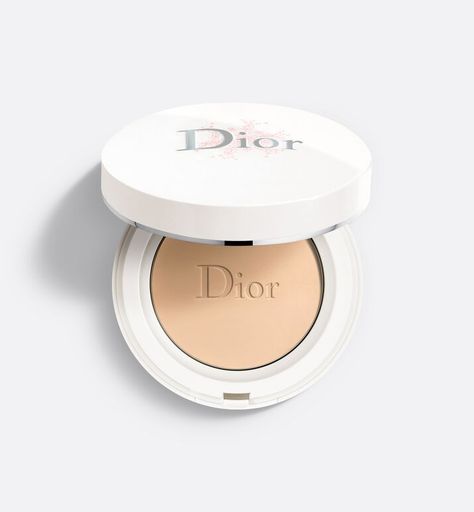 Asian Skin Tone, Brightening Skincare, Brightening Powder, Alat Makeup, Compact Foundation, Makeup Nails Designs, Natural Hydration, Makeup Package, Makeup Rooms