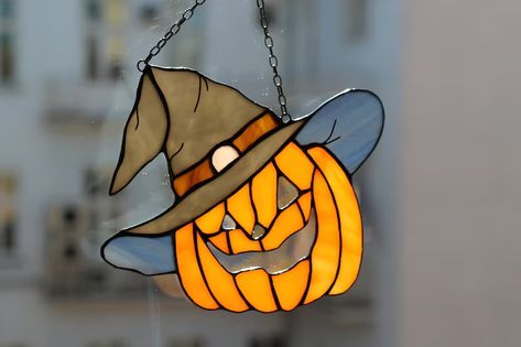 Stained Glass Pumpkin, Stained Glass Patterns Free, Stained Glass Window Hanging, Stained Glass Suncatchers, Tiffany Glass, Stained Glass Diy, Stained Glass Crafts, Glass Pumpkins, Stained Glass Designs