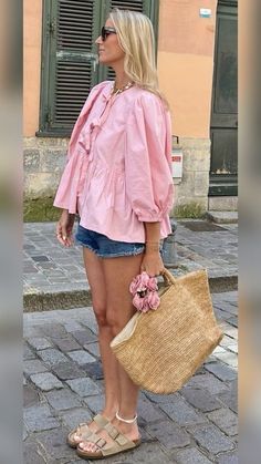 Summer Outfits 2024 Street Style, Linen Fashion, Summer Outfit Inspiration, Fashion Mistakes, Lovely Clothes, Pink Outfits, 10 Pounds, Casual Style Outfits, Comfortable Fashion