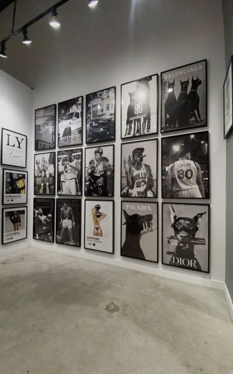 Men Bedroom Ideas Black, Black Man Cave Ideas, Modern Male Apartment Decor, Hype Beast Home Decor, Unisex Interior Design, Mens Bedroom Art, Boy College Apartment Decor, Hype Beast Wall Art, Mens Living Room Ideas Apartments Masculine Interior