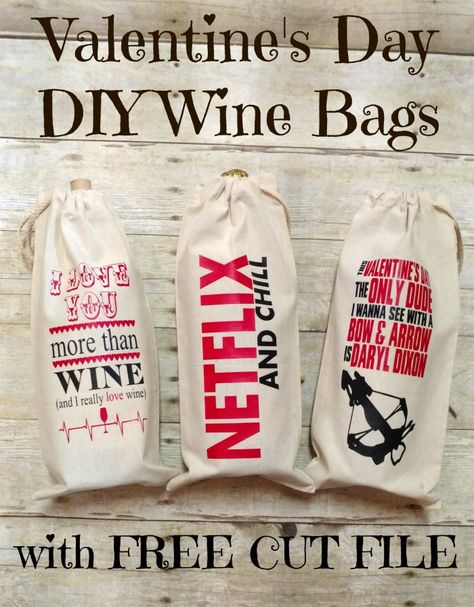 Valentine's Day DIY Wine Bags - My Paper Craze Valentine's Earrings, Cricut Valentine Ideas, Valentines Cricut, Cricut Valentines Projects, Valentines Day Projects, Valentines Ideas For Him, Cricut Valentine, Suede Earrings, Pinterest Valentines