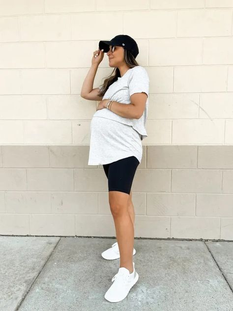 Maternity Athleisure Outfits, Comfy Maternity Outfits, Maternity Bike Shorts, Cycling Shorts Outfit, Bike Shorts Outfit, Prego Outfits, Maternity Shorts Outfit, Athleisure Outfits Summer, Summer Maternity Fashion