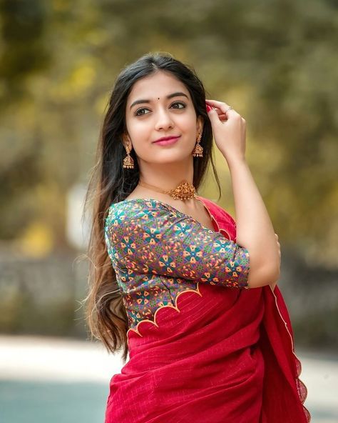 30+ Best Ladies photo Dpz, HD Images Latest Saree Blouse, Bride Photos Poses, Saree Poses, Saree Blouse Designs Latest, Indian Woman, Stylish Photo Pose, Photo Poses For Couples, Photography Poses Women, Saree Look