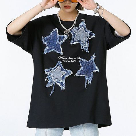 Patchwork Denim Shirt, T Shirt With Patches, Edgy T Shirt Design, Star T-shirt, T Shirt Patchwork, Diy Tshirt Designs, Star Tshirts, Patched Shirt, Patchwork Tshirt