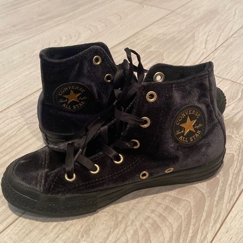 Converse All Star- Girls black and gold velvet high tops, Size 1 Kids Converse, Gold Velvet, Girls Black, Star Girl, Converse All Star, Timberland Boots, Black And Gold, High Top, All Star