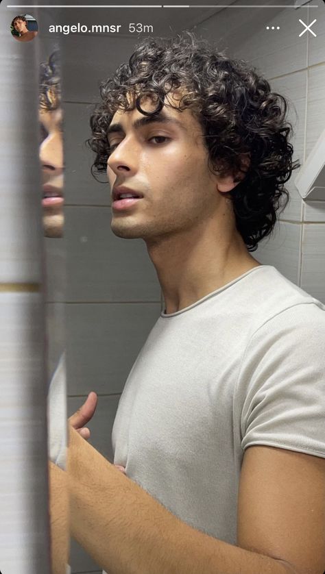 Super Curly Hair Men, 3b Mens Haircut, Curly Hair Flow Men, Men Curly Haircut Long, 3b Hairstyles Men, Curly Hair Men Haircut Style, Mid Length Curly Hair Men, 3b Curly Hair Men, 3b Haircut