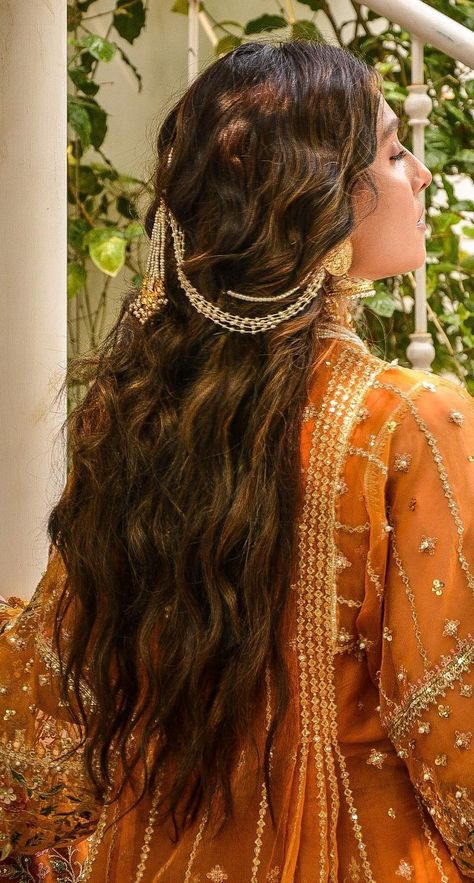 Eid Hairstyles, Royal Hairstyles, Indian Wedding Hairstyles, Desi Fashion Casual, Pakistani Fancy Dresses, Indian Dresses Traditional, Bridal Fashion Jewelry, Pakistani Bridal Dresses, Indian Aesthetic