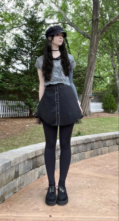 Alternative Easter Outfit, Dark Twee Aesthetic, Alt Spring Fashion, Twee Aesthetic Outfit 2014, Cringe Outfits, Femcel Outfits, Twilight Outfits, Outfits 2014, Game Protagonist