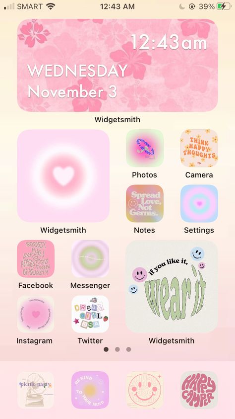 Aesthetic Homescreen, Desain Buklet, Retro Wallpaper Iphone, Phone Inspiration, Iphone App Layout, App Layout, Iphone Lockscreen, Iphone Photo App, Iphone Homescreen Wallpaper