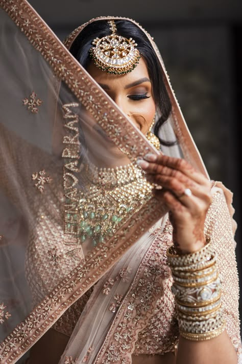 Bridal Tip: Add you and your partners name to your bridal dupatta so that you can re-wear and re-use this dupatta multiple times with that little touch of personalization! [Indian Bridal look, Bridal lehenga, Bridal makeup, Wedding Blog, Indian wedding blog, Indian wedding outfit] Head Dupatta Indian Bridal, Indian Veil Bridal, Bridal Dupatta With Name, Name Dupatta For Bride, Bridal Head Dupatta, Indian Bride Hair Down Dupatta, Dupatta Aesthetic, Brides With Two Dupatta, Indian Bridal Veil