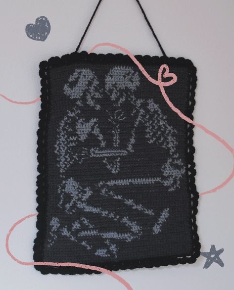 Skeleton Lovers Crochet Tapestry 🦇 - - - - #crochet #knit #autumnacrochets #yarn #aesthetic #pinterest #artist #blackcrocheter #knitwear #fiberartist #crochetfashion #cutecrochet #explorepage #artdiary #skeleton #tapestry #crochettapestry #goth #gothcrochet Spooky Crochet Tapestry, Witchy Tapestry Crochet, Halloween Crochet Tapestry, Knitted Tapestry, Tapestry Crochet Ideas, Crochet Tapestry Bag, Alt Crochet, Crochet Skeleton, Crochet Vibes