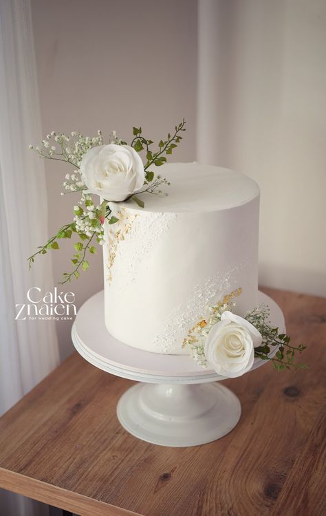 Wedding Cake 1 Tier Beautiful, Wedding Cake Designs Elegant White, 1 Tier Wedding Cake Designs, 1 Tier Wedding Cakes Simple Elegant, Simple Wedding Cake 1 Tier, Minimalist Wedding Cake One Tier, Simple White Cake Design, White Engagement Cake, Wheat Stencil