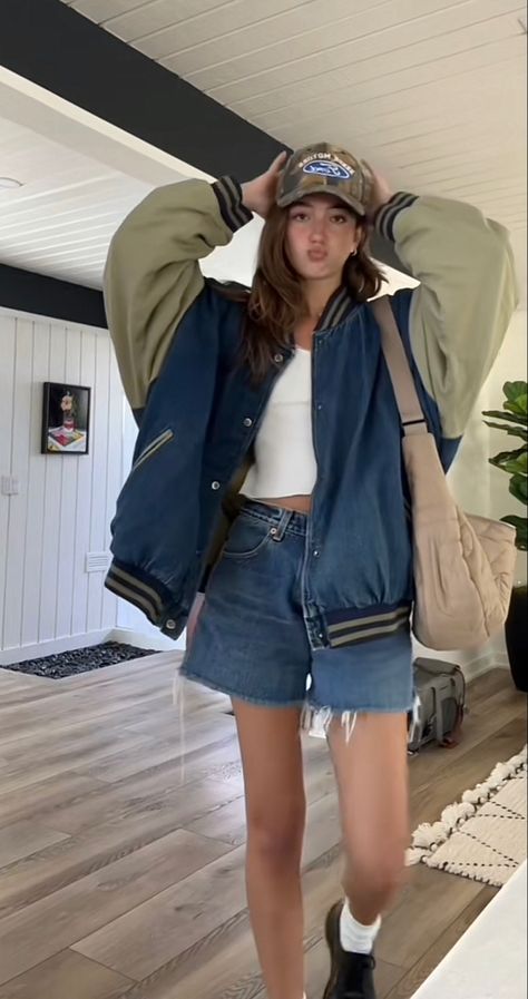 Denim Varsity Jacket Outfit, Denim Varsity Jacket, Varsity Jacket Outfit, Luxury Aesthetic, Jacket Outfit, Dark Wear, Denim Outfit, Fashion Killa, Fitness Inspo