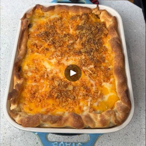 667K views · 26K reactions | Doritos Mexican Style Pizza 🍕 | Doritos Mexican Style Pizza 🍕 | By 614Lyfe | Pour about half the bag in now
we want to smooth this out totally covering the bottom of
this casserole dish and this is lime with a piece of pie dough
then we're going to come in with some pre-cooked ground
beef and we're going to go ahead and put a nice layer that
down and we're going to save this for later now go ahead and
obviously smooth this out as well I now have this old El
Paso taco seasoning original we're going to go ahead and
sprinkle a very light layer of the taco seasoning over the
ground beef you don't want too much have this wonderful
cheddar blend pre-shredded cheese. We're going to go ahead
and take about a little over a half a cup and we're going to
sprinkle that d Doritos Mexican Pizza Casserole, Doritos Mexican Style Pizza, Mexican Doritos Pizza, Mexican Pizza Casserole, Doritos Pizza, Mexican Style Pizza, Oven Meals, Mexican Meals, Mexican Recipe