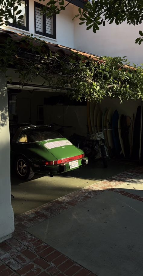 Porche Vintage Aesthetic, Cars In Front Of House, Old School Cars Aesthetic, Green Car Aesthetic, Vintage Luxury Cars, Car In Driveway, Porche Vintage, Green Porsche, Old Money House