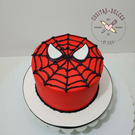 Spider Man Cake Buttercream, Superhero Buttercream Cake, Round Spiderman Cake, Cake Designs Spiderman, Small Spider Man Cake, Spiderman Cake Tutorial, Mini Spiderman Cake, Buttercream Spiderman Cake, Spiderman Cream Cake