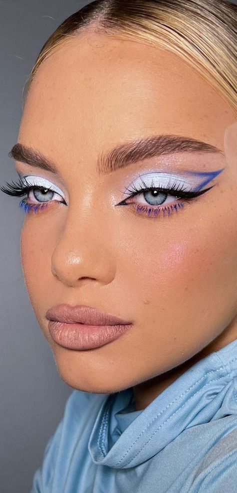 makeup looks 2022, trend makeup ideas, trending makeup looks 2022, 2022 eyeliner trends, bridal makeup trends 2022, natural makeup looks 2022, winter makeup trends 2022, makeup trends autumn 2022, makeup ideas 2022, euphoria makeup 2022, colorful makeup ideas Trendy Eye Makeup 2023, Makeup Trends 2023 Winter, Winter 2023 Makeup Trends, Trend Makeup 2024, Blue Makeup Looks For Prom, Makeup Trends 2024, Trending Eyeliner, 2024 Makeup Trends, Light Blue Makeup Looks