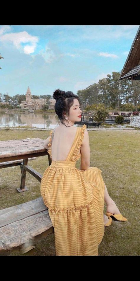 Yellow Picnic Dress, Yellow Picnic, Western Dresses For Girl, Breastfeeding Fashion, Picnic Dress, Cute Skirt Outfits, Woman Suit Fashion, Classy Dress Outfits, Diy Couture