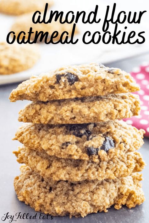 Almond Flour Oatmeal Cookies are the best gluten-free cookies. Made with simple ingredients, packing a huge amount of flavor and taste. Perfect for any holiday table or a simple cookie recipe to share. Almond Flour Oatmeal Cookies, Trim Healthy Mama Dessert Recipes, Almond Flour Oatmeal, Sugar Free Oatmeal Cookies, Simple Cookie Recipe, Sugar Free Cookie Recipes, Sugar Free Oatmeal, Low Carb Oatmeal, Almond Flour Recipes Cookies