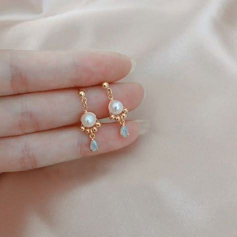 قلادات متدلية, Fantasy Earrings, Earrings Minimal, Bff Gift, Minimal Earrings, Aquamarine Earrings, Freshwater Pearl Earrings, Earrings Dainty, Jewelry Lookbook