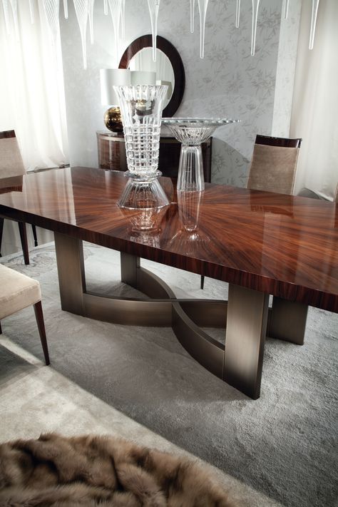 Rectangular table in Brazilian rosewood veneer with high gloss polyester finish. Fixed top with base in bronzed stainless steel. Sunbursted veneer top. #giorgiocollection #coliseum #interiordesign #diningroom #table #diningtable #luxury #details Dining Table Design Modern, Rustic Dining Furniture, Luxury Dining Tables, Luxury Dining Table, Dining Room Table Decor, Modern Dining Room Tables, Small Kitchens, Luxury Dining Room, Luxury Dining