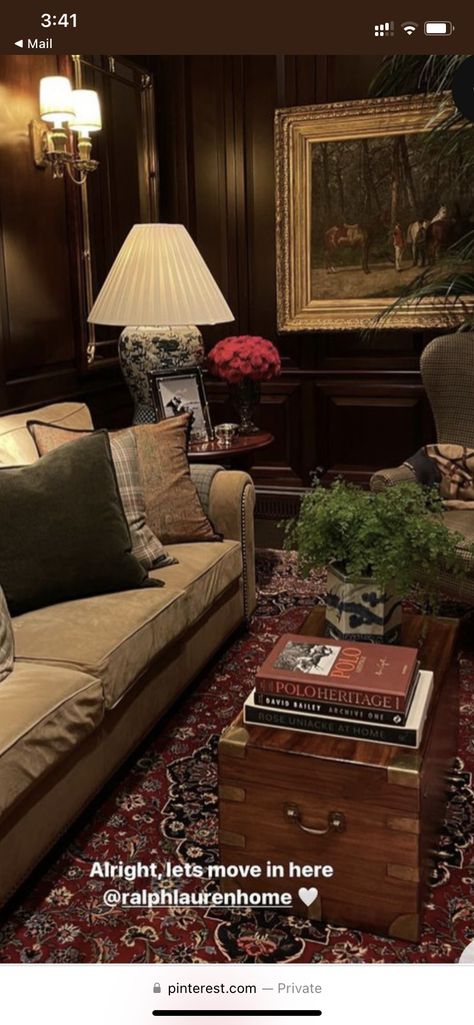 Ivy League Interior Design, Country Club Living Room, Extra Den Room Ideas, Traditional English Living Room, English Country Style Interior, Napa Home Style, Masculine Traditional Living Room, Old Money Office Design, Ralph Lauren Style Interiors