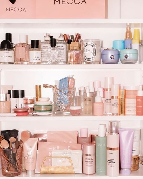 Mecca Cosmetica on Instagram: “What shelfie dreams are made of. ☁️ In need of a beauty shelf glow-up? ✨ @jasminedowling is sharing all her reorganisation tips over on our…” Mecca Beauty, Beauty Shelf, Mecca Cosmetica, Dream Vanity, Clean Girl Makeup, Summer Wallpapers, Cute Summer Wallpapers, Beauty Therapist, Images And Words