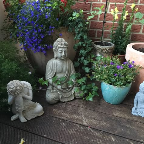 Outdoor Buddha Garden, Buddha Zen Garden, Buddha Statue Decor, Buddha Garden Ideas, Buddha Statue Garden, Garden Buddha, Buddha Home Decor, Serenity Garden, Small Japanese Garden