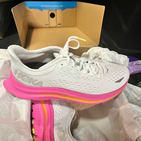 Hoka kawana Hoka Shoes Woman, Cute Running Shoes, Hoka Shoes, Trendy Shoes Sneakers, Preppy Shoes, Pretty Shoes Sneakers, Cute Nike Shoes, Cute Sneakers, Hype Shoes