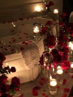 Romantic Bath Ideas, Romantic Room Surprise, Romantic Dinner Decoration, Romantic Bath, Romantic Room Decoration, Dream Dates, Romantic Date Night Ideas, Romantic Surprise, Cute Date Ideas