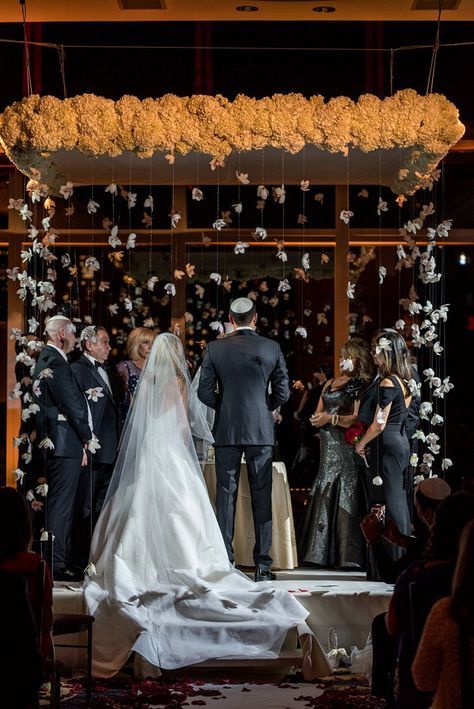 Huppah Wedding, Chuppah Ideas, Wedding Chuppah, White Winter Wedding, Simple Elegant Wedding, Dream Wedding Ideas Dresses, Jewish Wedding, New York New York, The Glass