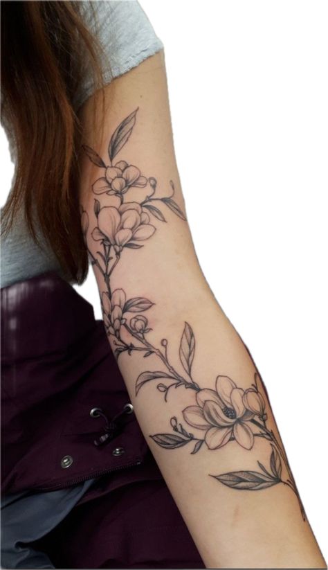 Magnolia Vine Tattoo, Magnolia Arm Tattoo, Magnolia Tattoo Sleeve, Sleeve Tattoos For Black Women, Sleeve Tattoo Ideas For Women, Tattoos For Black Women, Underarm Tattoo, Inner Arm Tattoos, Magnolia Tattoo