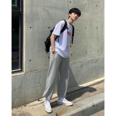 Simple And Elegant Outfits, Korean Street Fashion Men, Asian Men Fashion, Minimalist Fashion Men, Trendy Boy Outfits, Outfits Hombre, Korean Casual Outfits, Elegant Outfits, Mens Trendy Outfits