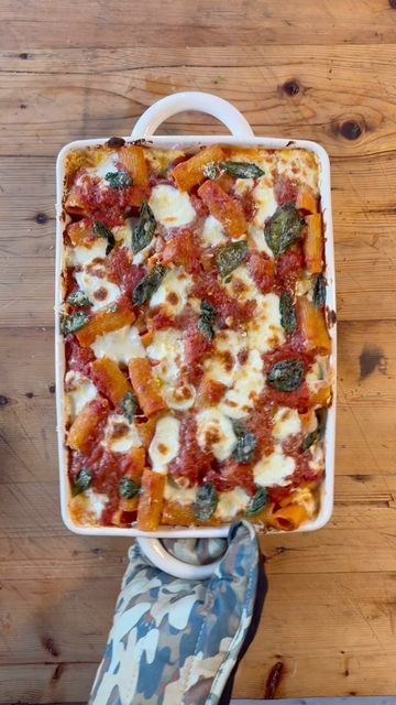 christian petroni on Instagram: "BAKED-RIGATONI #food" Christian Petroni, Christian Petroni Recipes, Baked Rigatoni, Rigatoni, Pasta, Baking