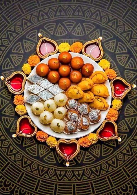 Dhanteras Photography, Dhanteras Wishes, Jerry Wallpapers, 3d Photos, Diwali Snacks, Wedding Snacks, Diwali Decorations At Home, Airplane Wallpaper, Diwali Decoration Items