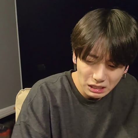 Walpapers Cute, Bts Meme Faces, رعب نفسي, Jungkook Funny, Jungkook Selca, Reaction Face, Jeon Jungkook Photoshoot, Jungkook Aesthetic, Meme Faces