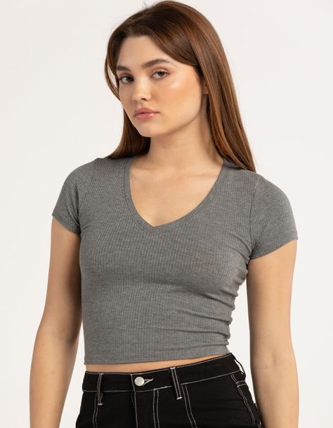 Cropped V Neck Tee, Tillys Outfits, Plain Outfits, Ribbed Crop Top, Girls Blouse, Tee Outfit, Grey Shirt, Sweaters And Jeans, Dress With Sneakers