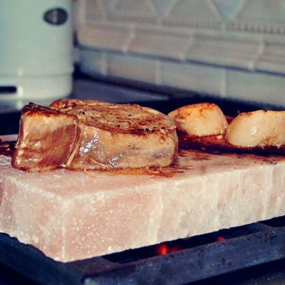 Salt Block Grilling, Himalayan Salt Block Recipes, Salt Block Recipes, Himalayan Salt Block Cooking, Salt Block Cooking, Himalayan Salt Block, Cooking Pork Chops, Organic Cooking, Salt Block