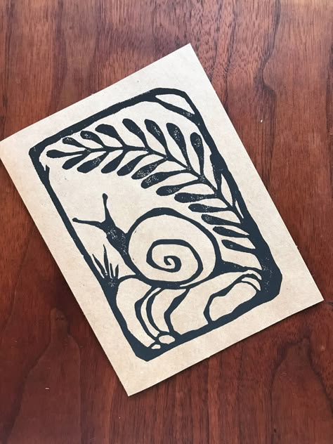 Printmaking Projects, Linoleum Print, Linoleum Block Printing, Linocut Printmaking, Arte Peculiar, Fern Frond, Lino Art, Hand Carved Stamps, Stamp Carving