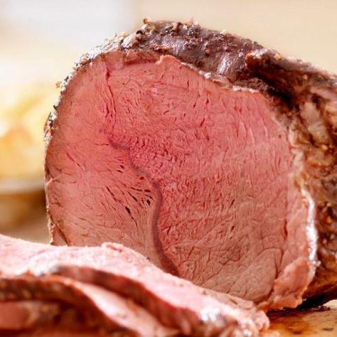 Cross Rib Roast Recipe - IzzyCooking Baron Of Beef, Beef Shoulder Roast, Cross Rib Roast, Perfect Roast Beef, Best Roast Beef, Roast Beef Dinner, Cooking Roast Beef, Rib Roast Recipe, Standing Rib Roast