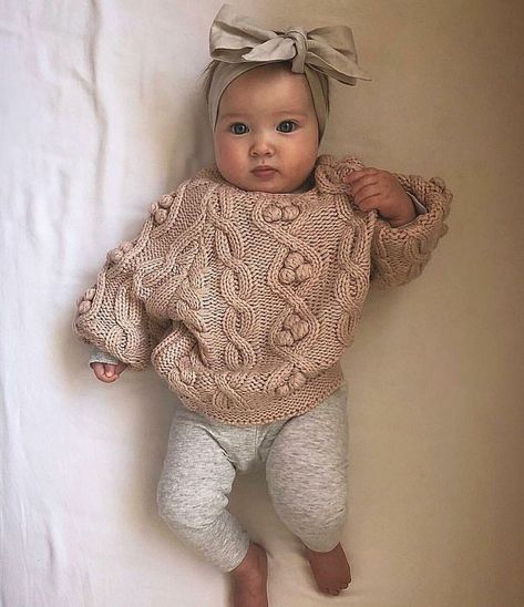 Crochet Patterns Cardigans, Winter Newborn, Baby Girl Clothes Winter, Winter Baby Clothes, Foto Baby, Baby Outfits