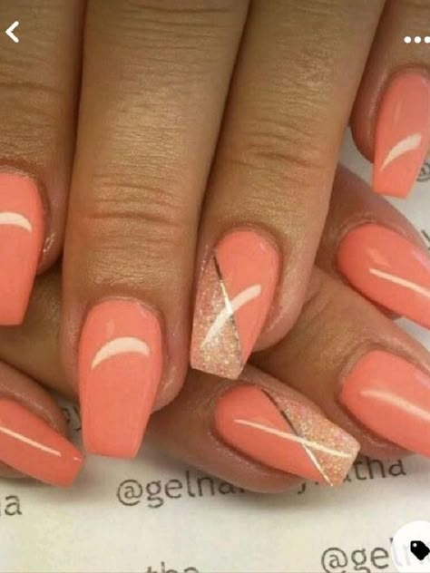 Coral Nails Dip Powder, Coral Nail Art Designs, Coral Sparkle Nails, Peach Color Nails Designs, Nails Acrylic Coral, Coral Nails With Design Summer, Coral Red Nails, Coral Nails With Glitter, Peach Nails With Designs